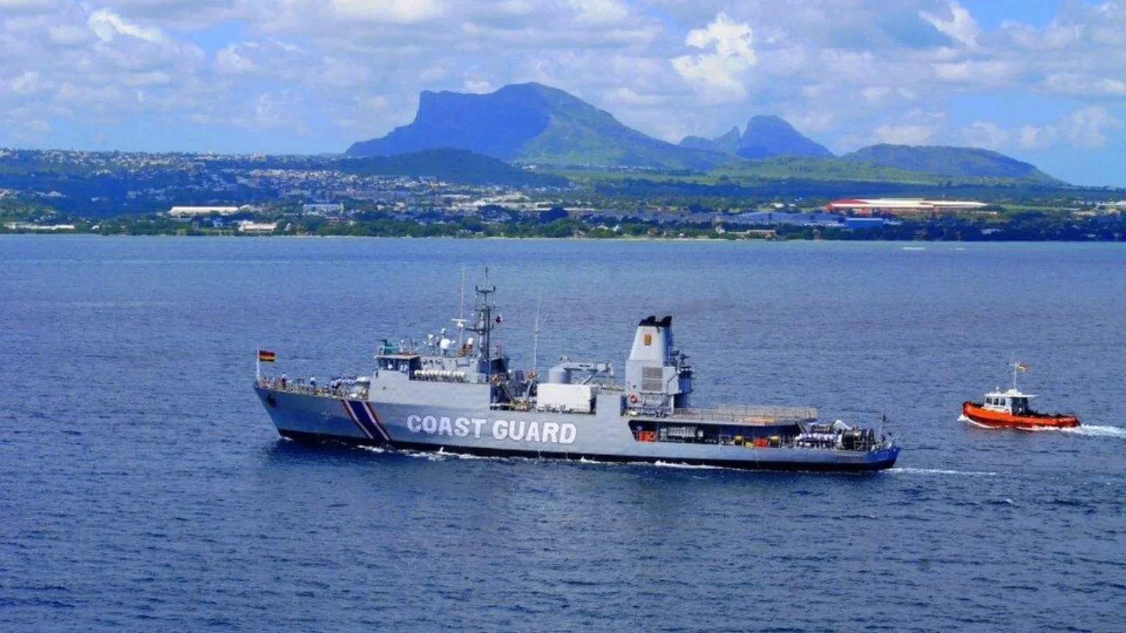 patrouilleur mauricien en mer